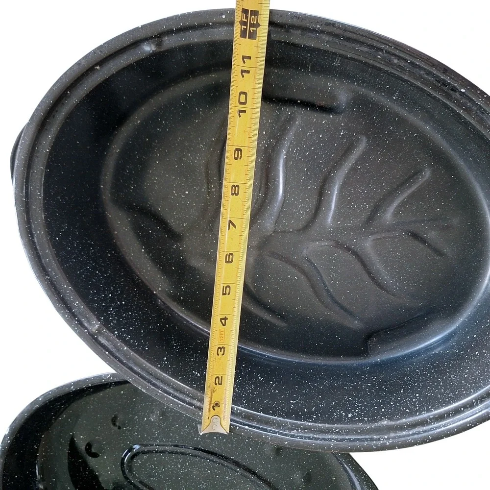 Vintage Granite Ware Black Speckled Covered Oval Roasting Pan with Lid